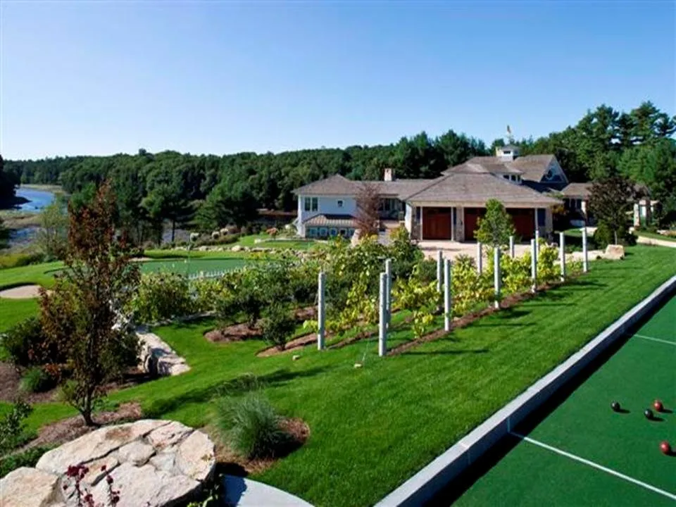 Reliable landscape installation experts serving Cape Neddick, ME - Bibb Rock Landscaping