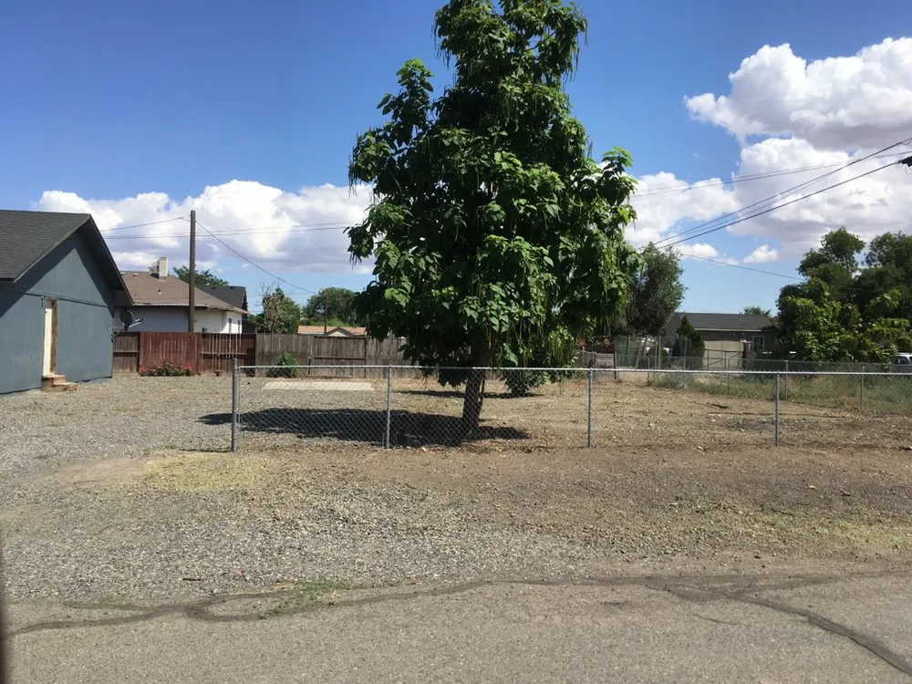 Custom yard maintenance in Selah, WA - BIF Handyman services