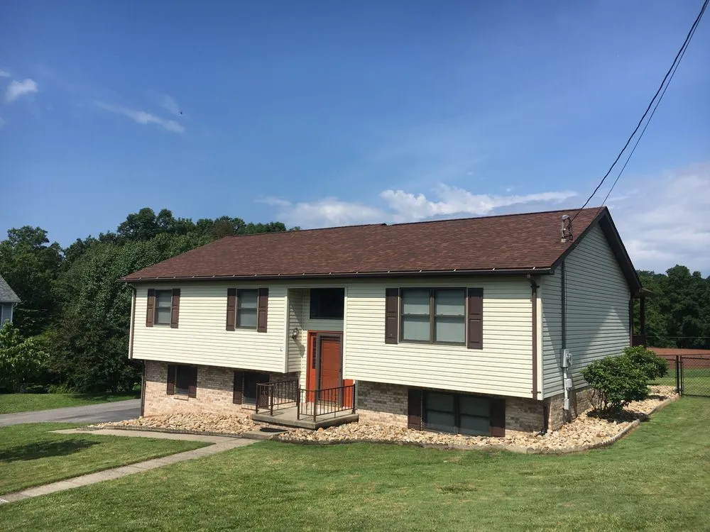 Expert yard cleanup service in Wheeling, WV by Big Bear Lawn Care And Landscaping