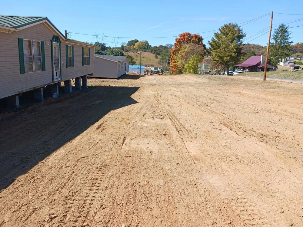 Professional landscape design for homes in Kingsport, TN by Big Ben Enterprise