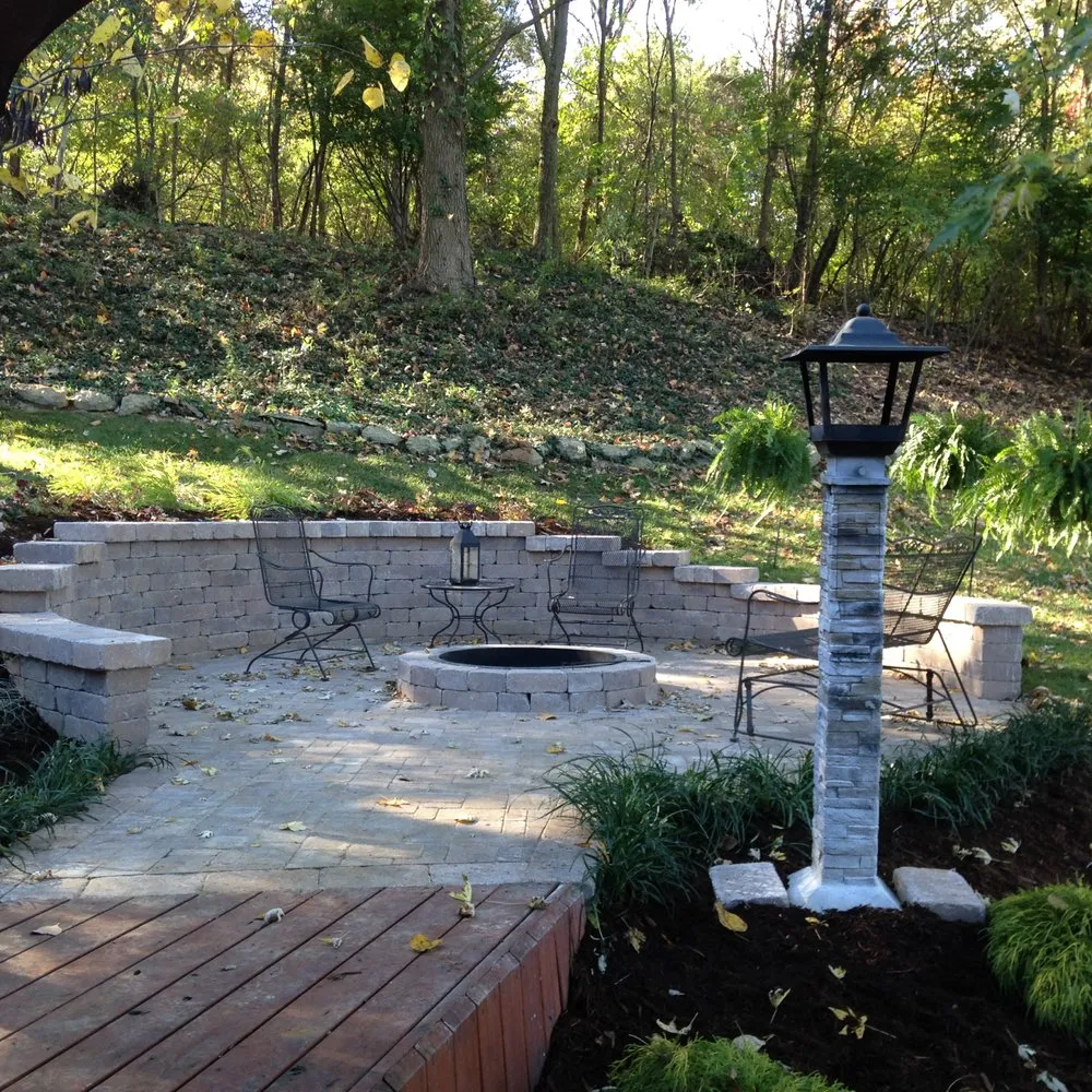 Custom outdoor landscaping experts serving Kirkwood, MO - Big Bend Landscaping