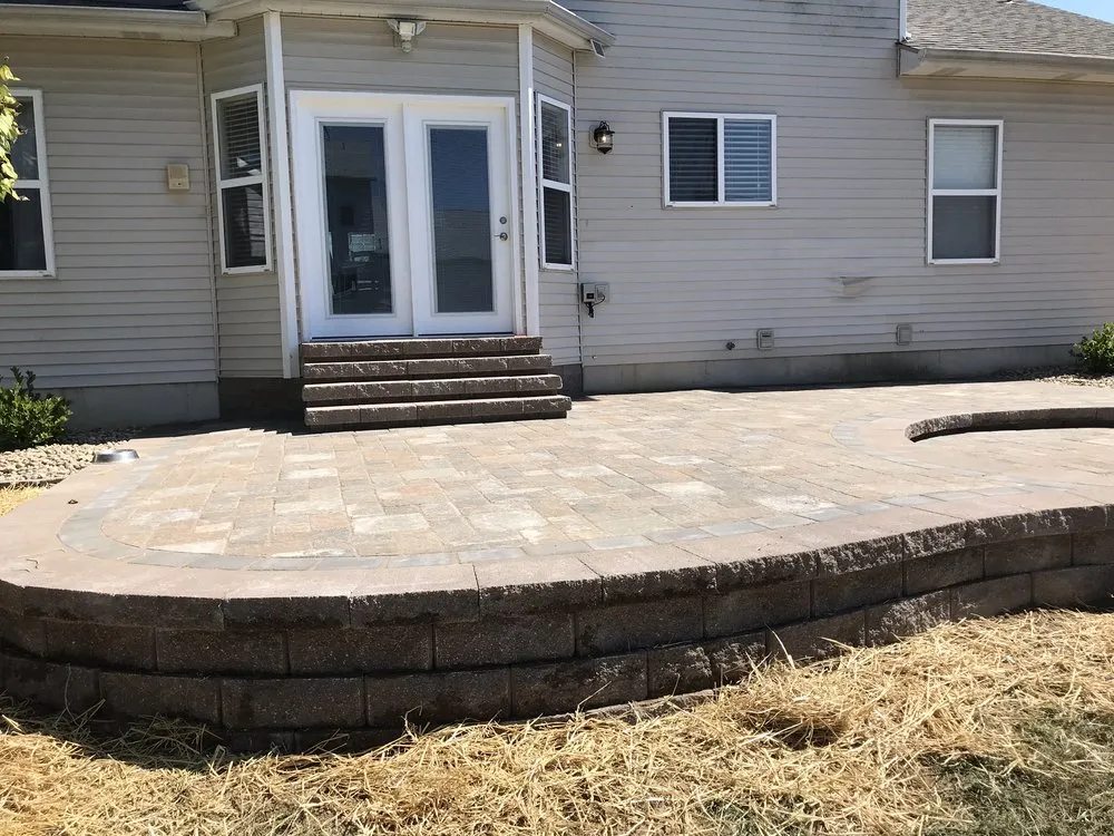 Professional residential landscaping in Kirkwood, MO by Big Bend Landscaping