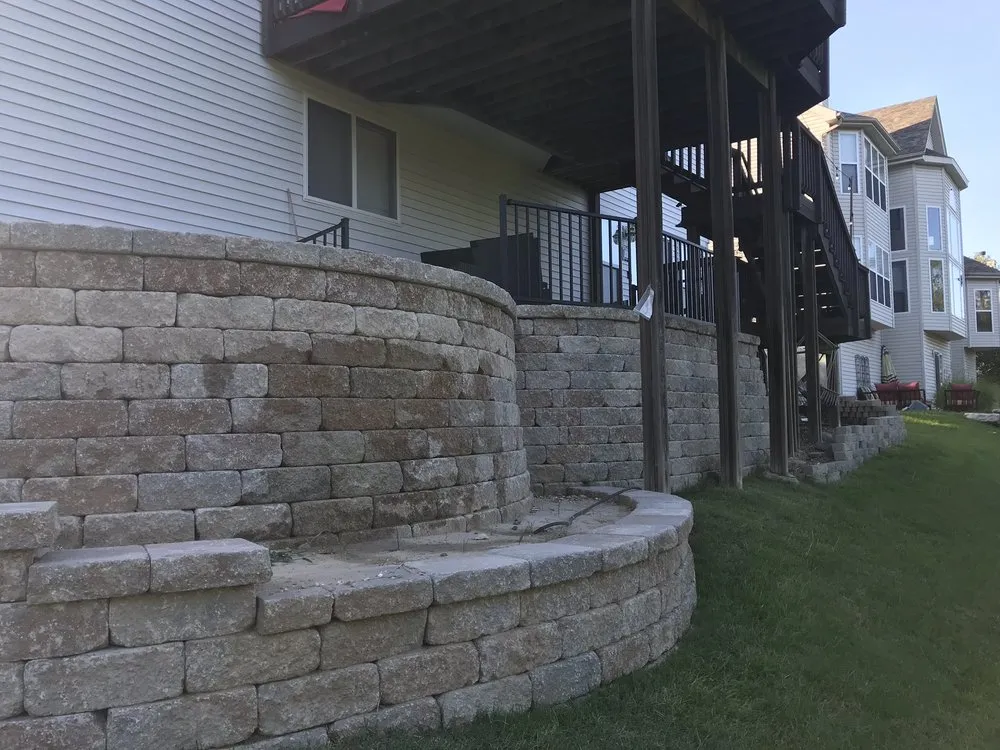 Trusted garden landscaping with custom design in Kirkwood, MO by Big Bend Landscaping