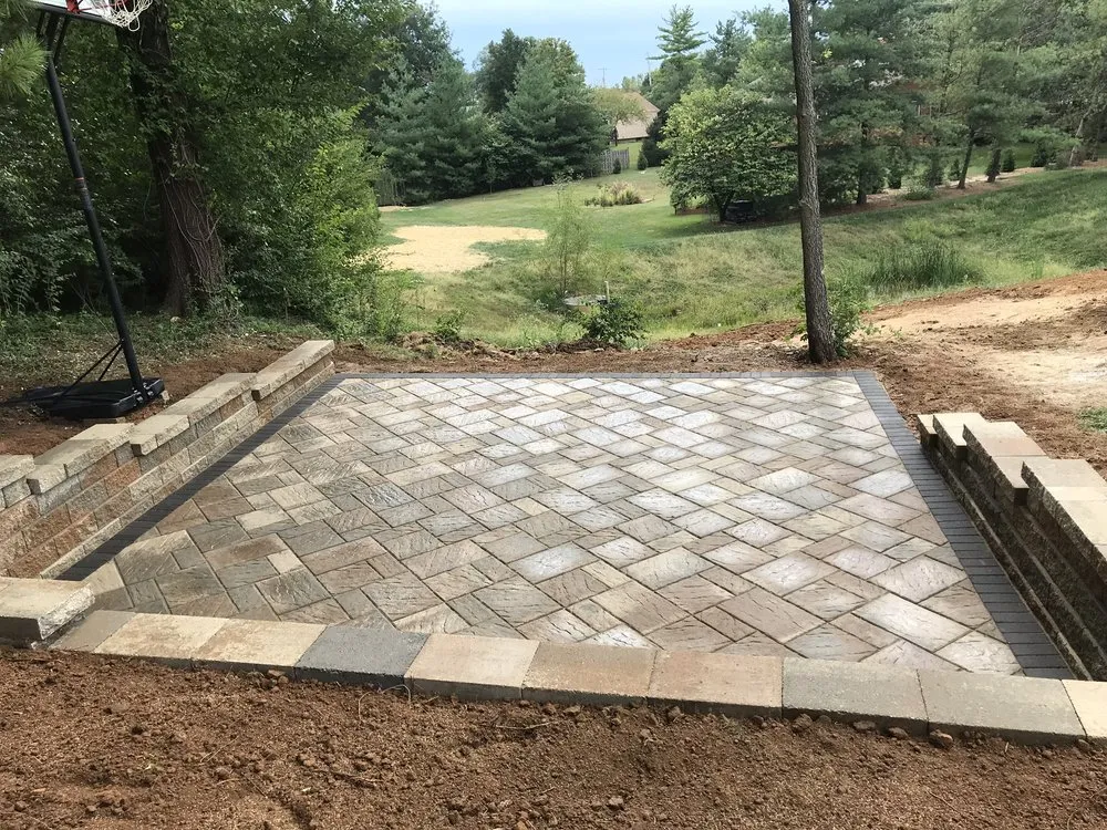 Affordable lawn care service in Kirkwood, MO by Big Bend Landscaping