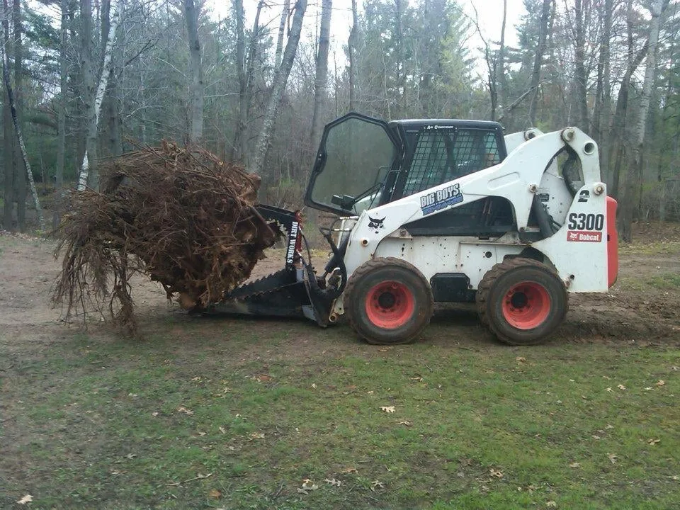 Reliable yard maintenance in Seymour, WI by Big Boys Landscape & Snow Services