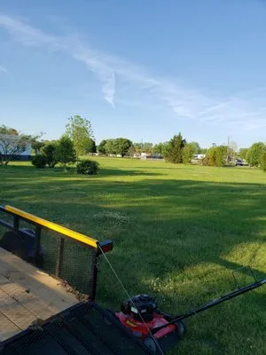 big boys lawn care & power washing Logo