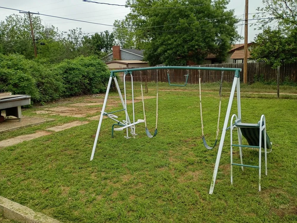 Professional yard maintenance experts serving Sweetwater, TX - Big Bro's Lawn Care