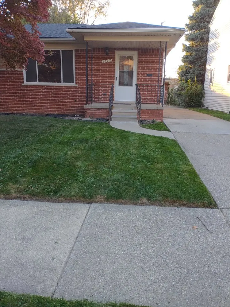 Local garden landscaping for residential properties in Detroit, MI by Big Brother Landscaping