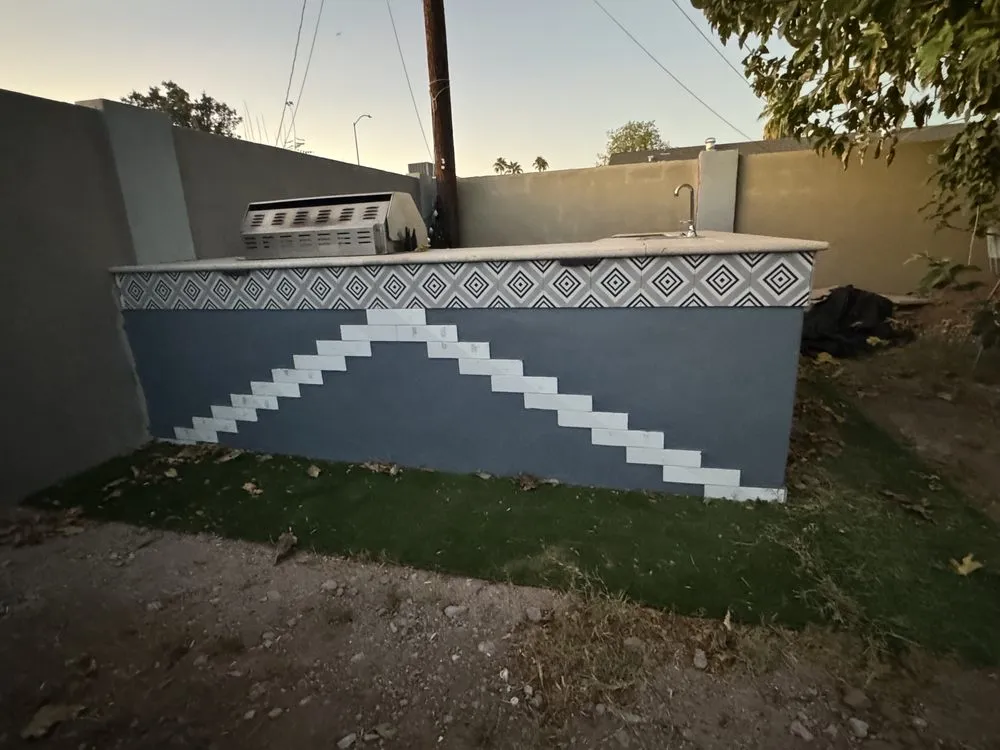 Custom outdoor landscaping experts serving Mesa, AZ - Big Brothers Construction