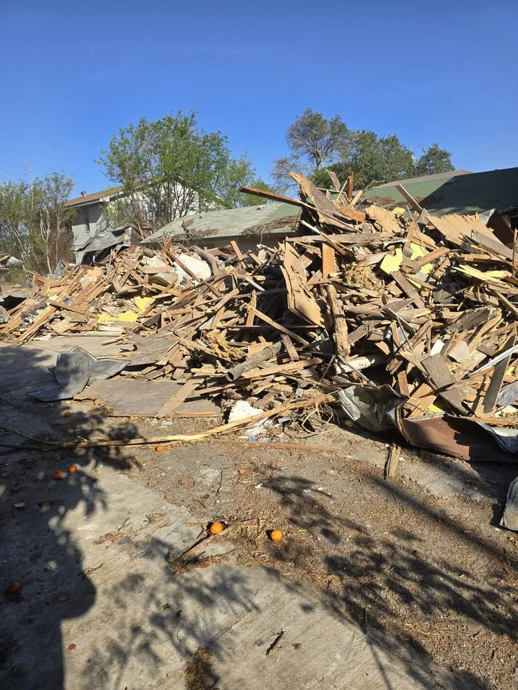 Expert garden landscaping experts serving Laredo, TX - Big Buck Dumpster