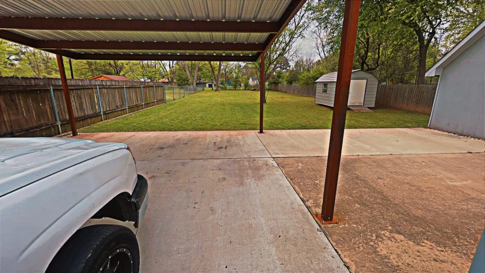 Local yard cleanup service experts serving Shreveport, LA - Big Cal Lawn Care