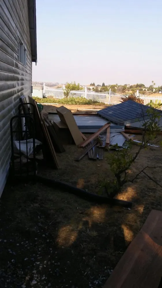 Local lawn mowing service for residential properties in Oakley, CA by Big Cheq Services