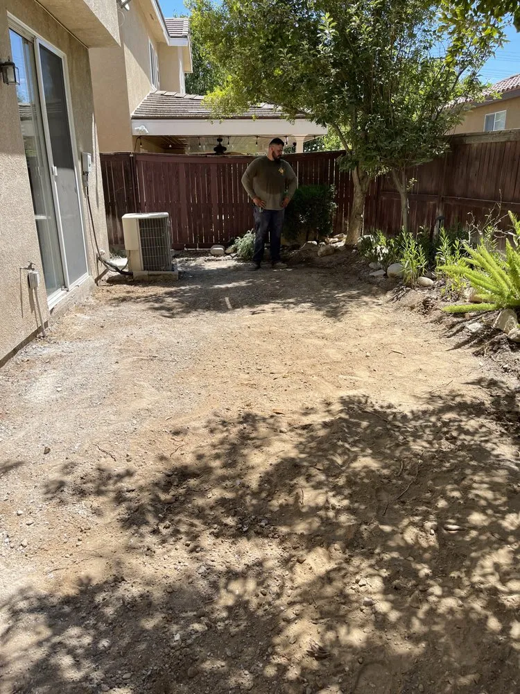 Local lawn care service experts serving North hills, CA - Big Country Roll Off and Landscape