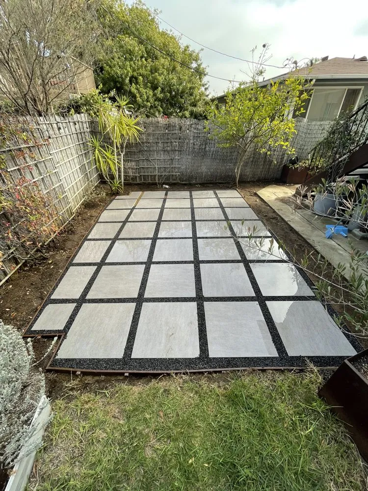 Professional lawn mowing service in North hills, CA - Big Country Roll Off and Landscape