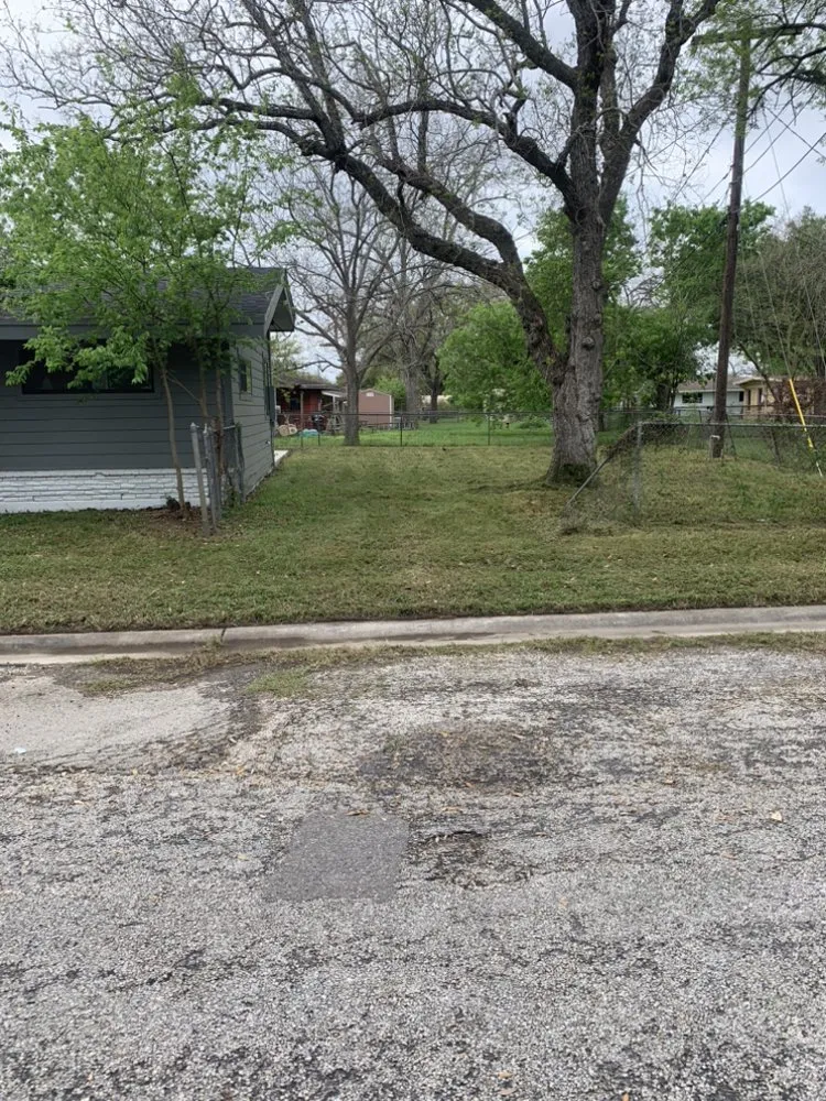 Professional yard cleanup service with custom design across Inez, TX - Big Dog Lawn and Landscaping