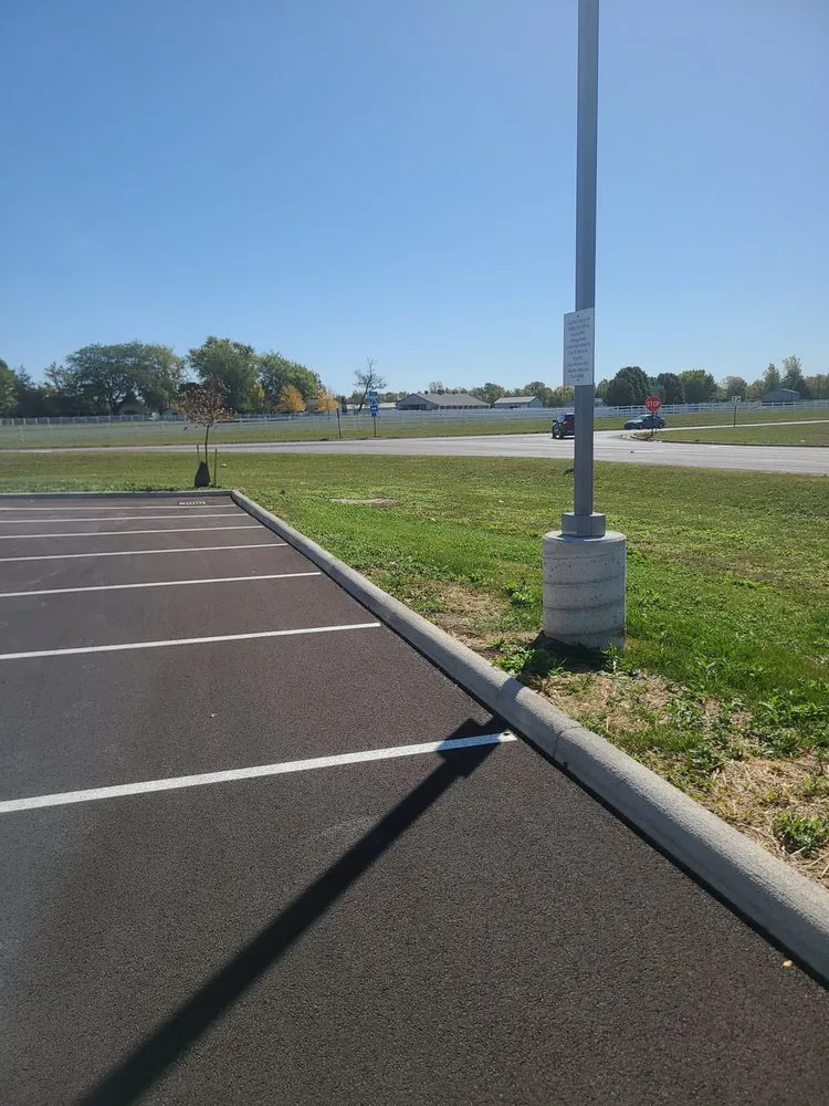 Custom lawn mowing service in Lima, OH - Big dogs lawn care