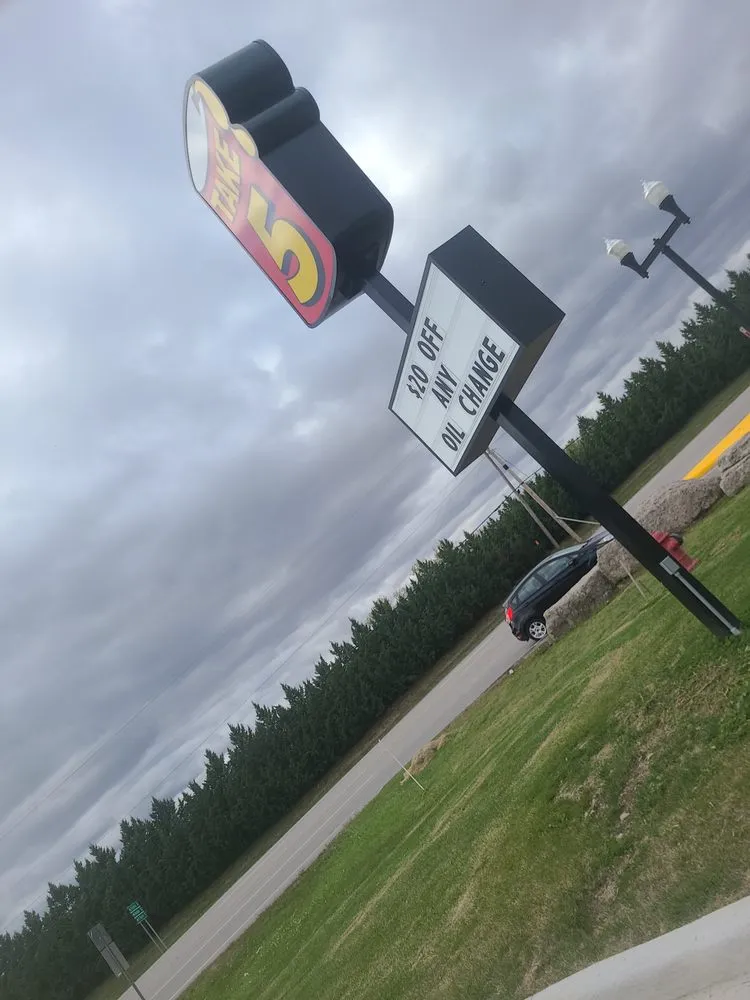 Trusted lawn care service for residential properties across Lima, OH - Big dogs lawn care