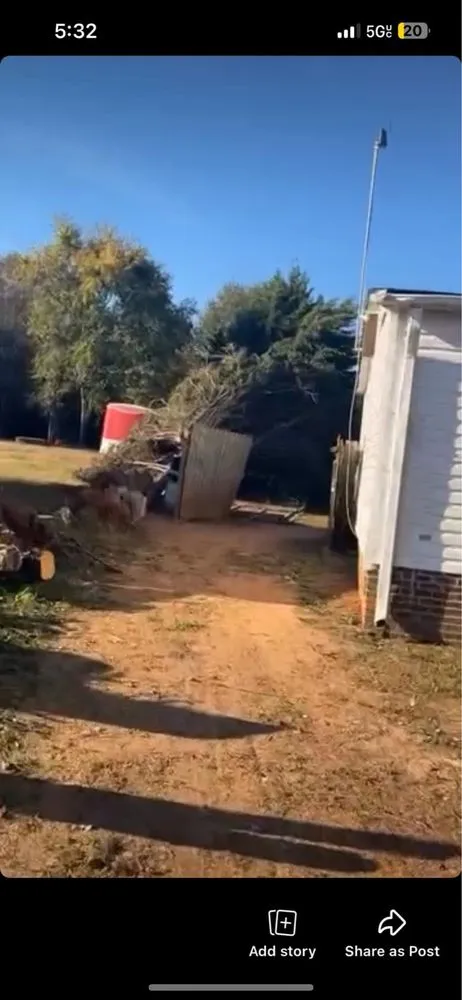 Local yard maintenance for beautiful yards in Greenville, SC by Big Drew & Sue’s Landscaping