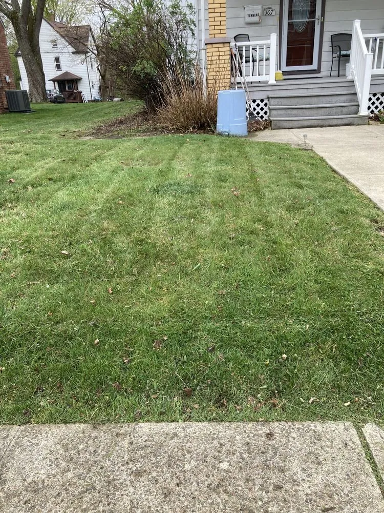 Professional garden landscaping in Pittsburgh, PA by Big Ed’s Lawncare