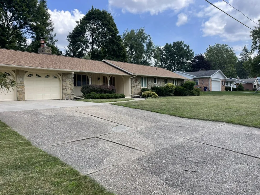 Custom outdoor landscaping for outdoor upgrades across Zeeland, MI - Big Gator's Lawn Care