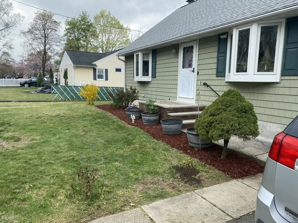 Professional garden landscaping experts serving Little Falls, NJ - Big Green Lawn Service