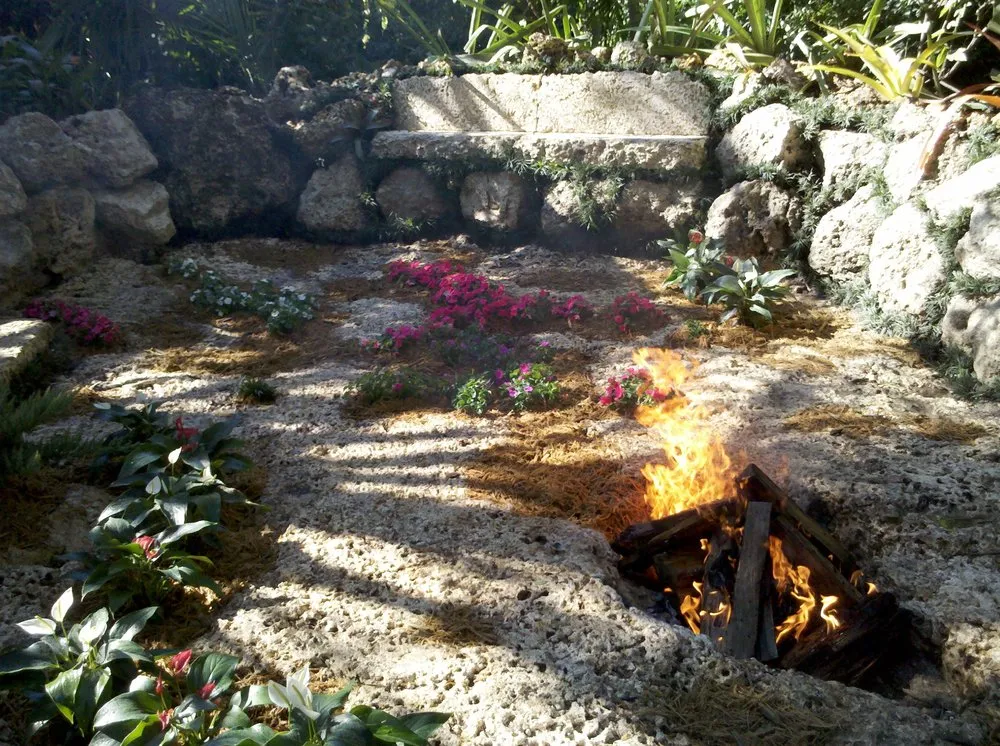 Professional yard cleanup service in Miami, FL - Big Green Men Landscaping & Artificial Grass