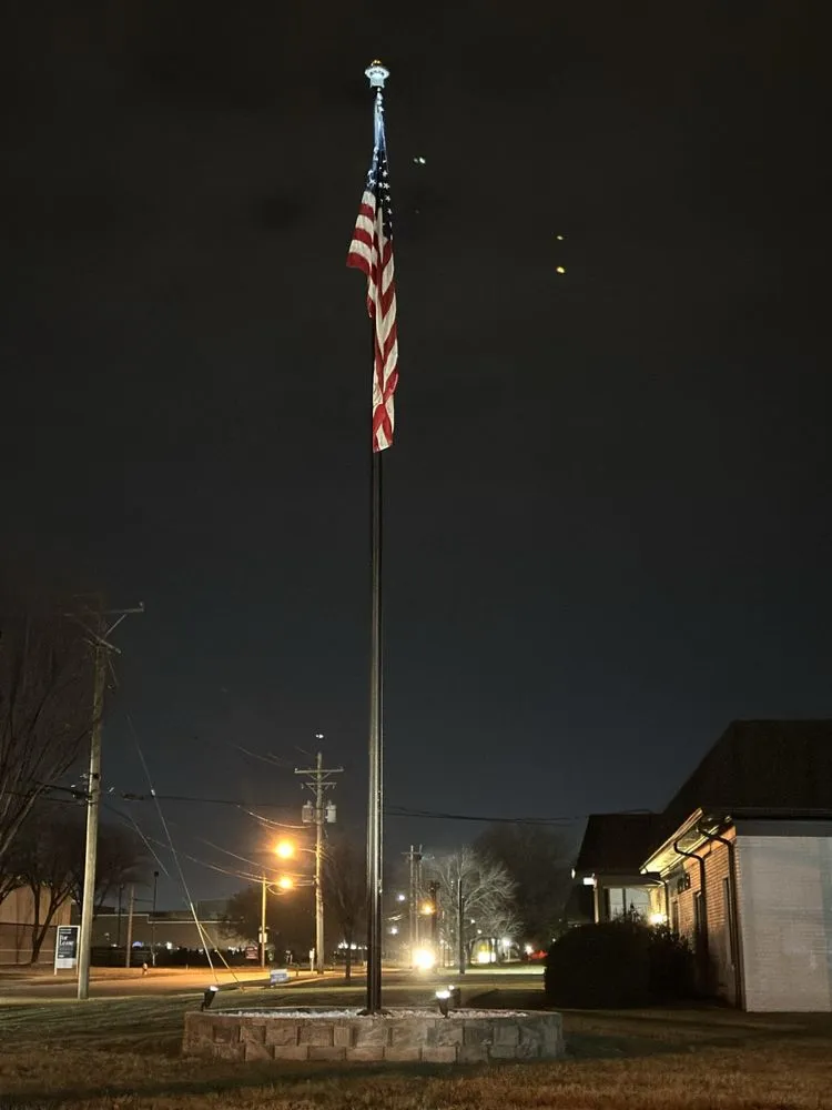 Trusted lawn mowing service experts serving Louisville, KY - Big Guys Professional Services