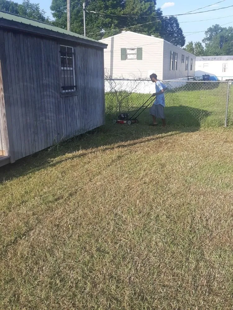 Local landscape design in Belzoni, MS by Big Guyz Lawncare Services