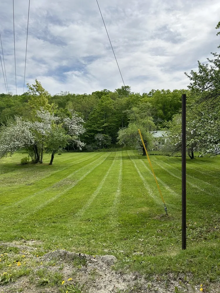 Professional garden landscaping experts serving Starksboro, VT - Big Hollow Lawn & Maintenance