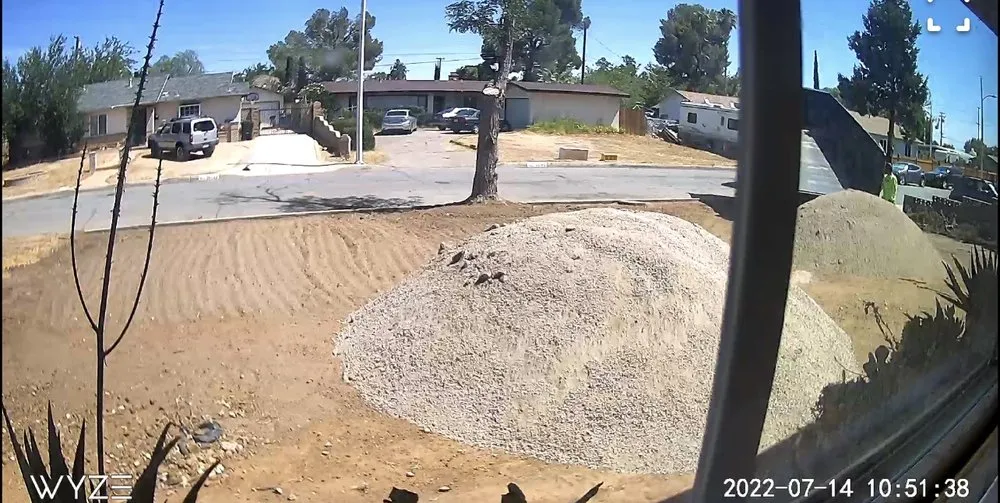 Affordable yard cleanup service experts serving Rosamond, CA - Big Iron Landscape Materials