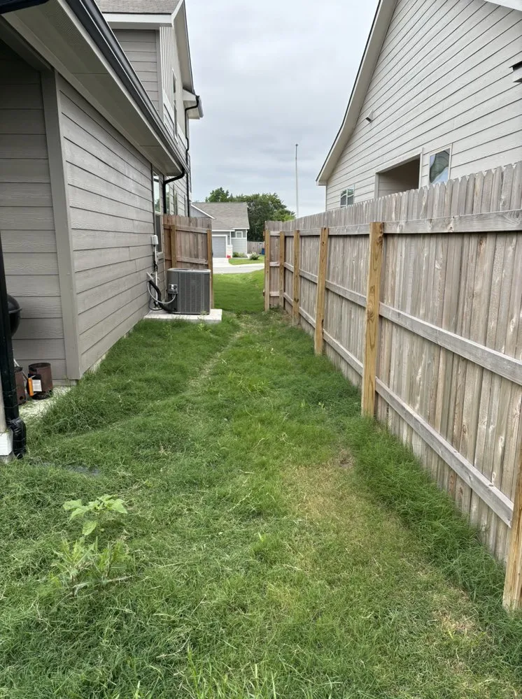 Expert outdoor landscaping experts serving San Antonio, TX - Big J Cuts