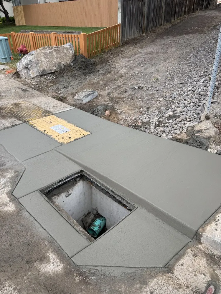 Affordable garden landscaping in West Valley City, UT by Big J’s Concrete and Landscaping