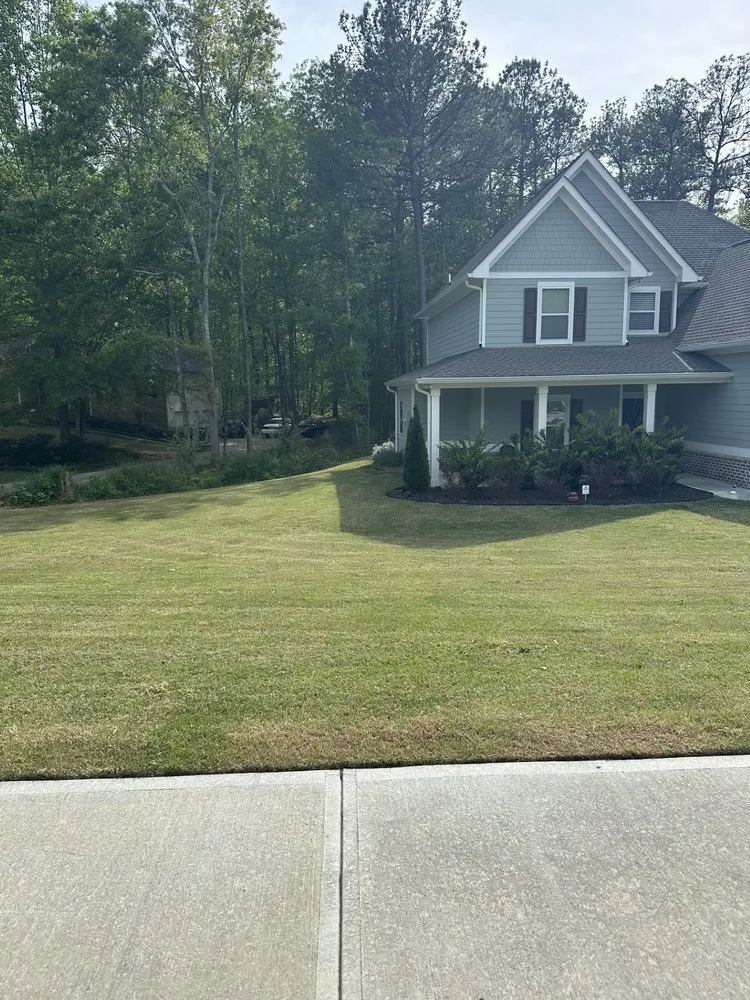Professional yard maintenance experts serving Carnesville, GA - Big J's Lawn Care