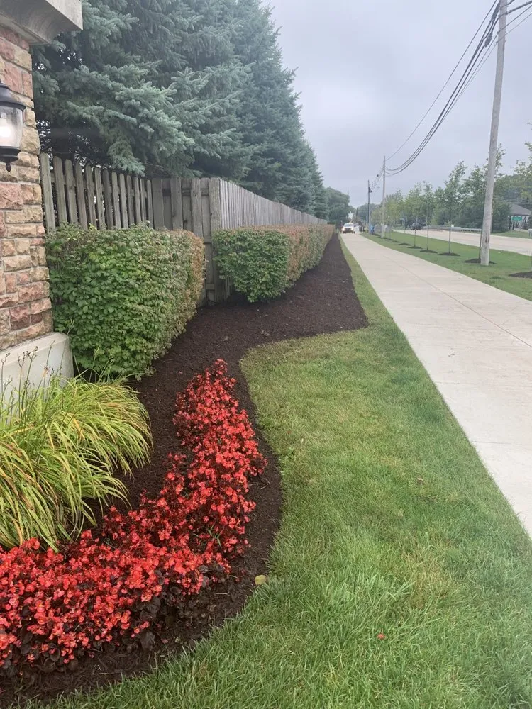 Top-rated residential landscaping experts serving Macomb, MI - Big Lakes Lawn Care