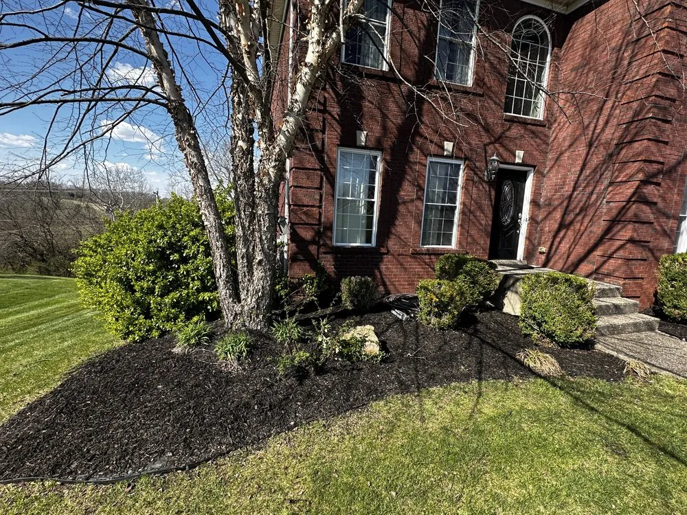 Custom garden landscaping experts serving La Grange, KY - Big League Lawns & Property Management