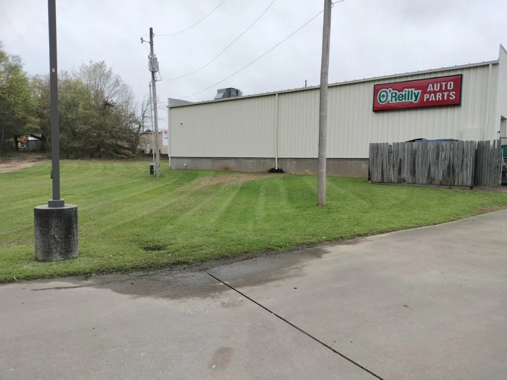 Affordable residential landscaping experts serving Longview, TX - Big Mike & Son's Lawn care