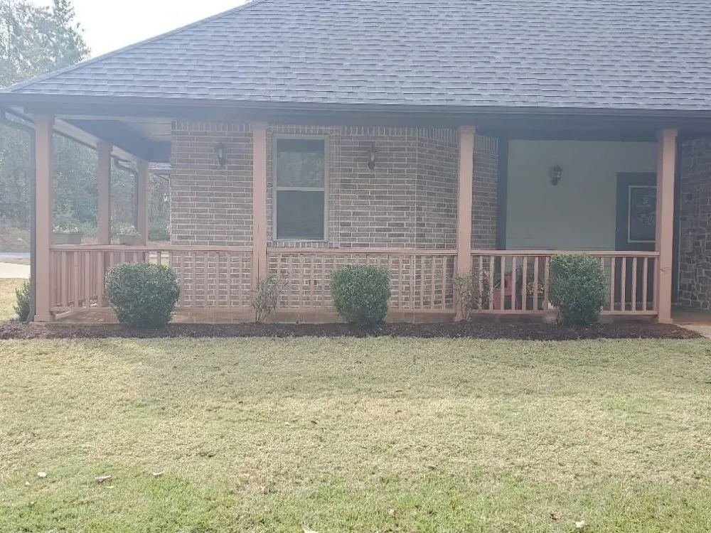 Trusted lawn care service in Longview, TX - Big Mike & Son's Lawn care