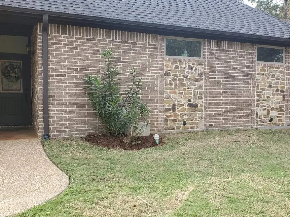 Affordable yard maintenance for beautiful yards across Longview, TX - Big Mike & Son's Lawn care
