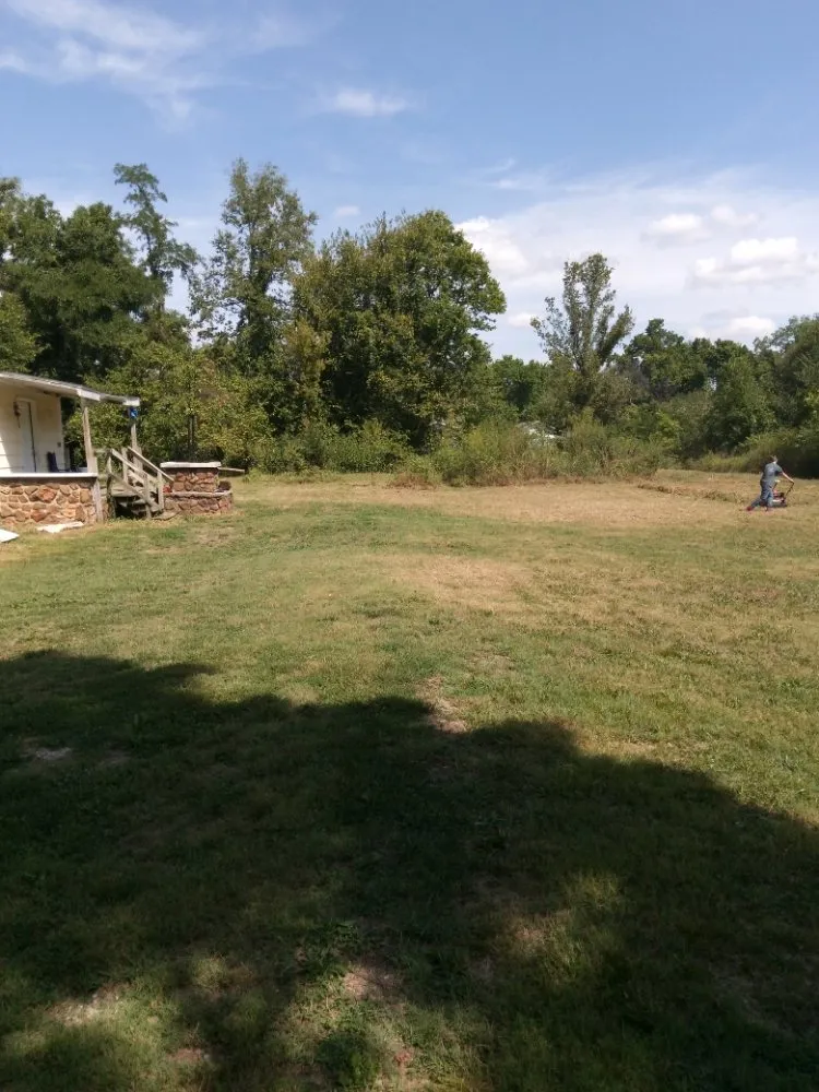 Top-rated outdoor landscaping in Neosho, MO - Big Monkey Lawncare