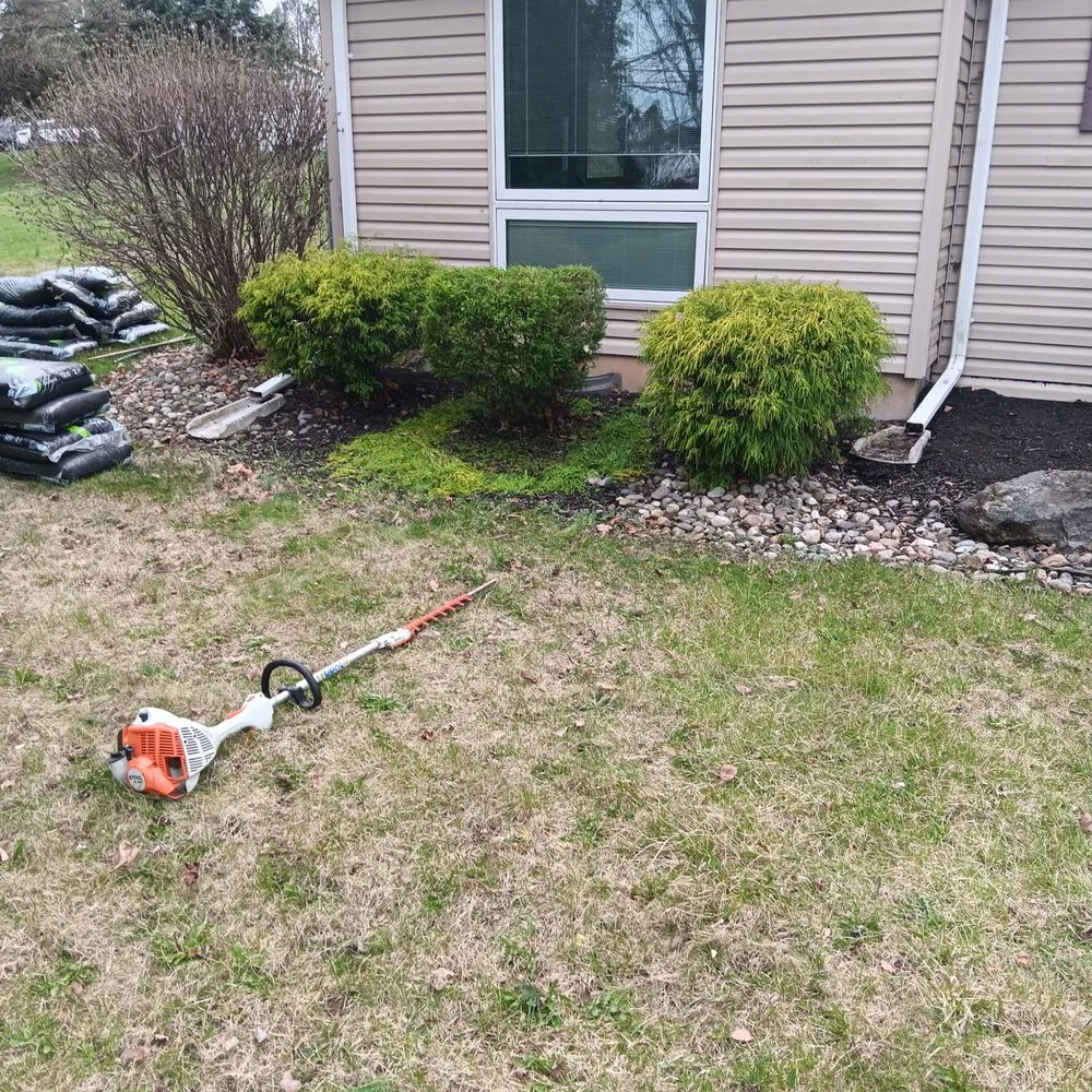 Affordable yard cleanup service for beautiful yards in Palmer Township, PA by Big O's Landscaping
