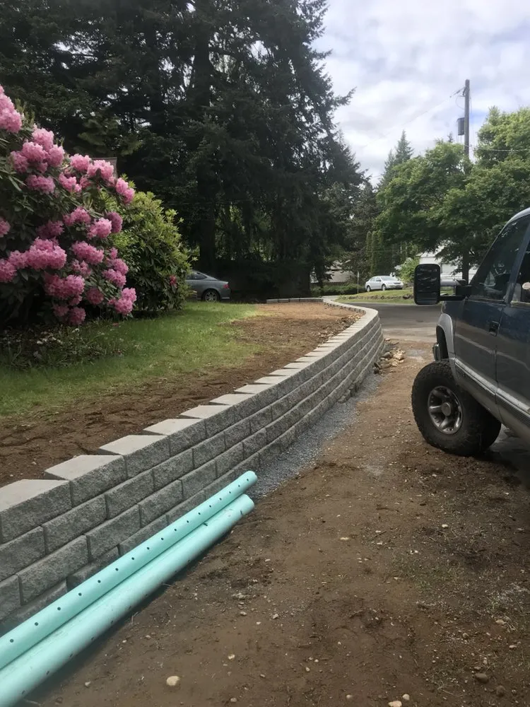 Top-rated landscape design for year-round maintenance in Shoreline, WA by Big Rob Little Rob’s Construction