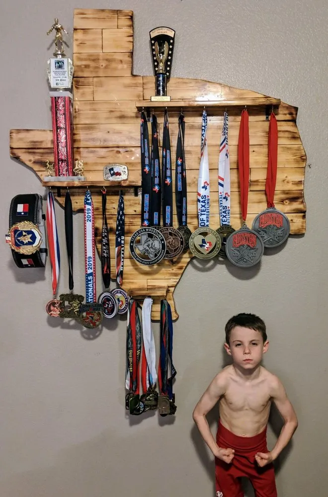 Top-rated lawn care service in Hutto, TX - Big Sarge Homes