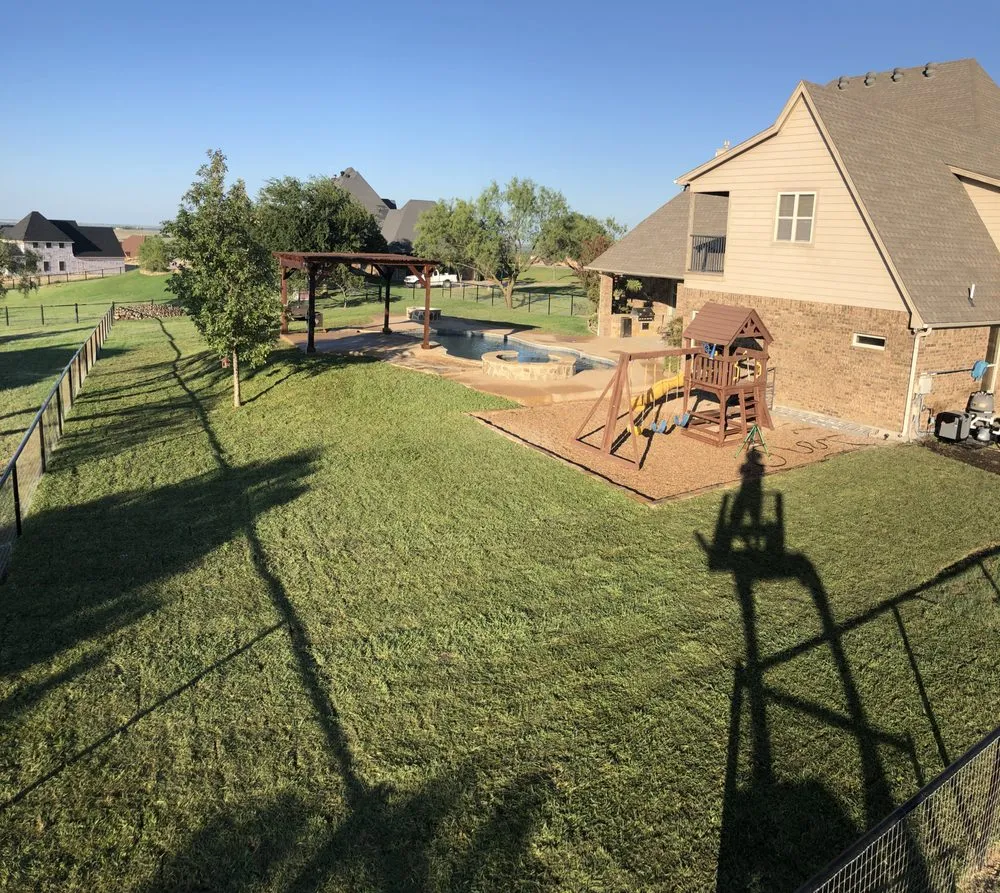 Reliable yard maintenance for year-round maintenance in Grapevine, TX by Big Tex Pro Landscape