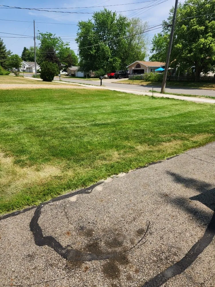Local lawn mowing service in Grand Rapids, MI - Big Thumbs Lawn Care & Snow Removal
