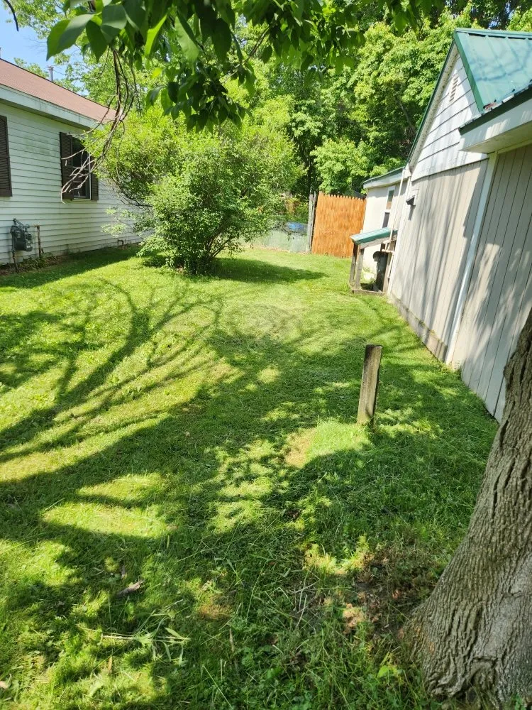 Top-rated landscape installation in Grand Rapids, MI - Big Thumbs Lawn Care & Snow Removal