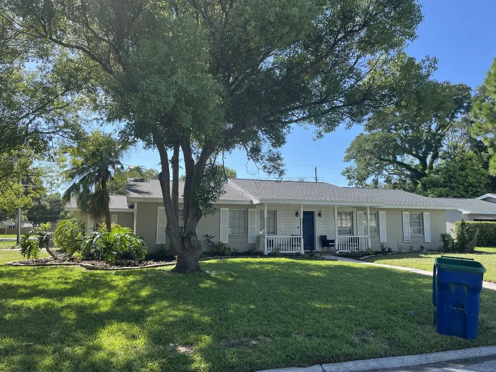 Reliable lawn care service experts serving St. Petersburg, FL - Bigdog Lawn care