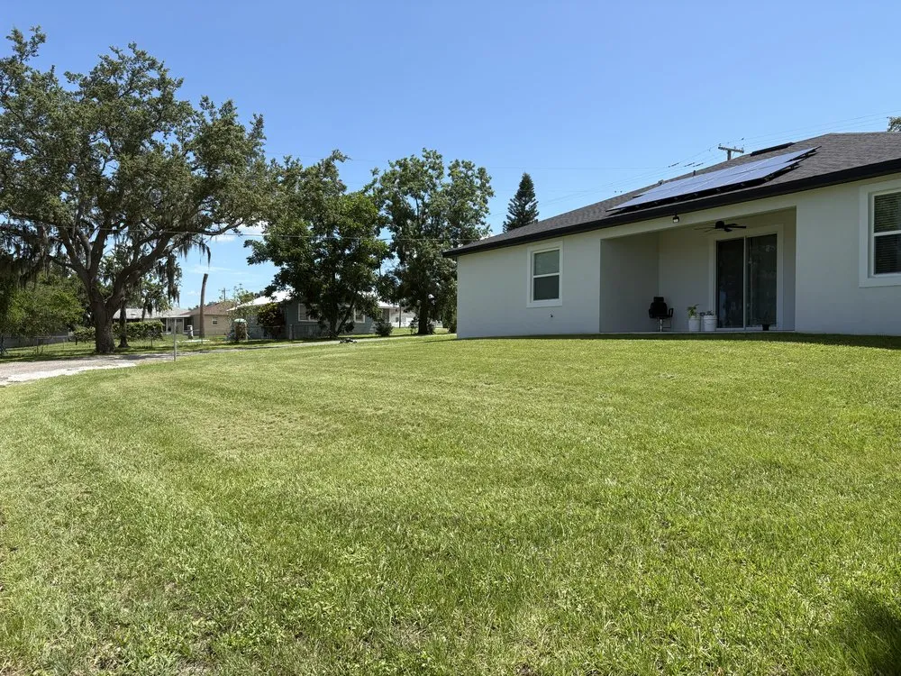 Expert lawn mowing service near you across St. Petersburg, FL - Bigdog Lawn care