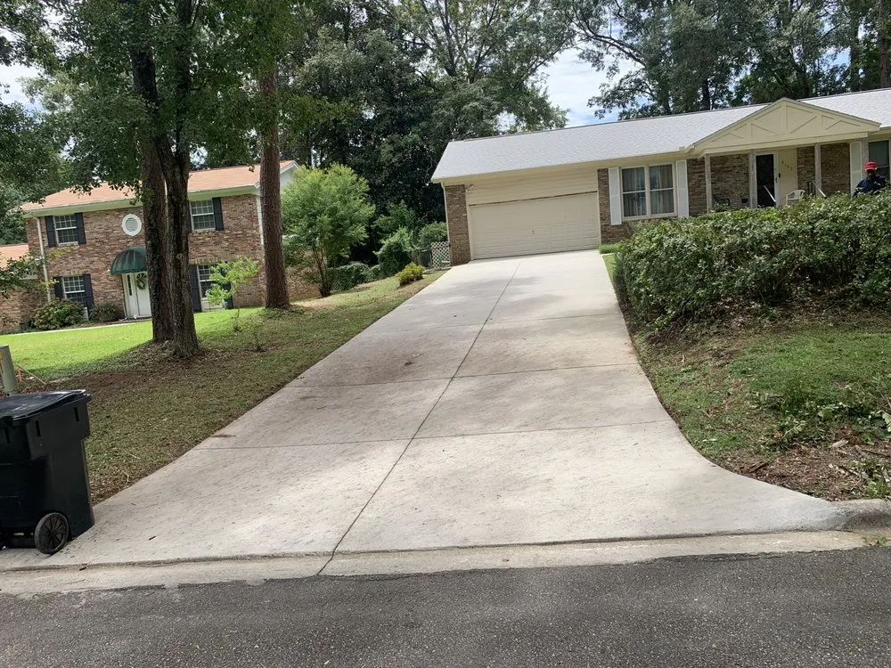 Reliable yard maintenance for year-round maintenance across Gretna, FL - BigDracoo