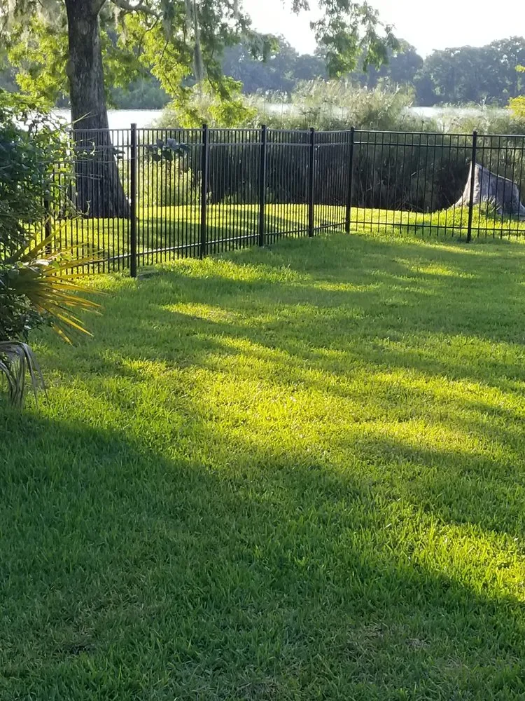 Custom garden landscaping experts serving ORLANDO, FL - Bigfr8t Fencing