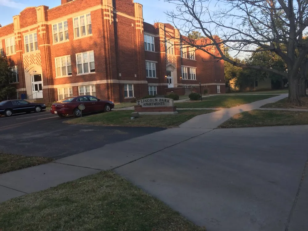 Top-rated lawn care service in Halstead, KS by Biggest Littlest Lawn Care in Kansas